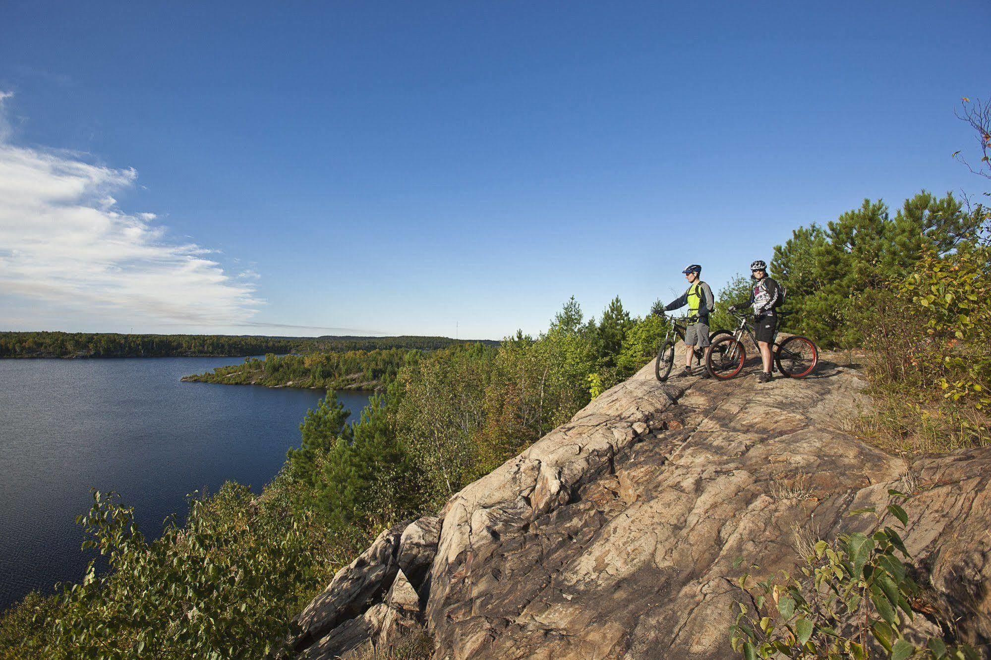 Travelway Inn Sudbury Kültér fotó